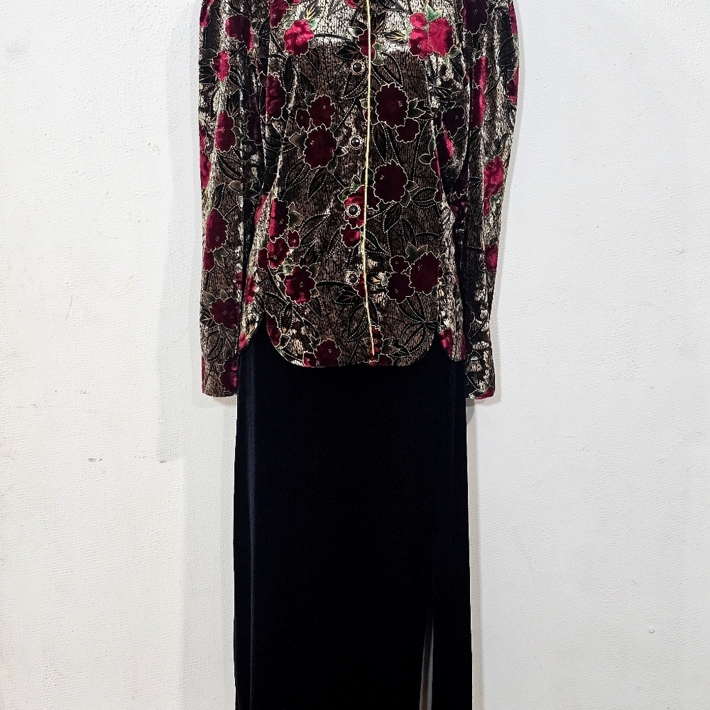 R&K Red and Black Floral Blazer And Skirt Velvet Boho Whinisigoth Vintage - Picture 14 of 15
